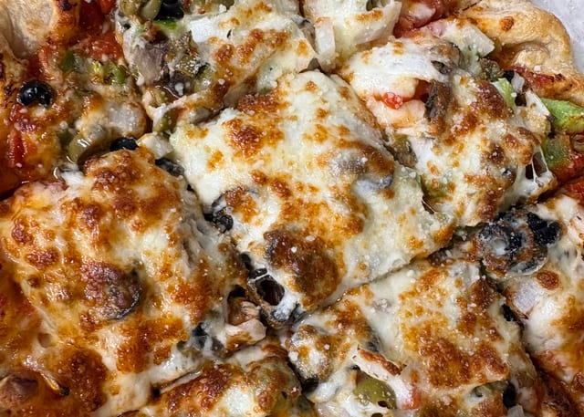 Veggie Pizza (Medium 12").